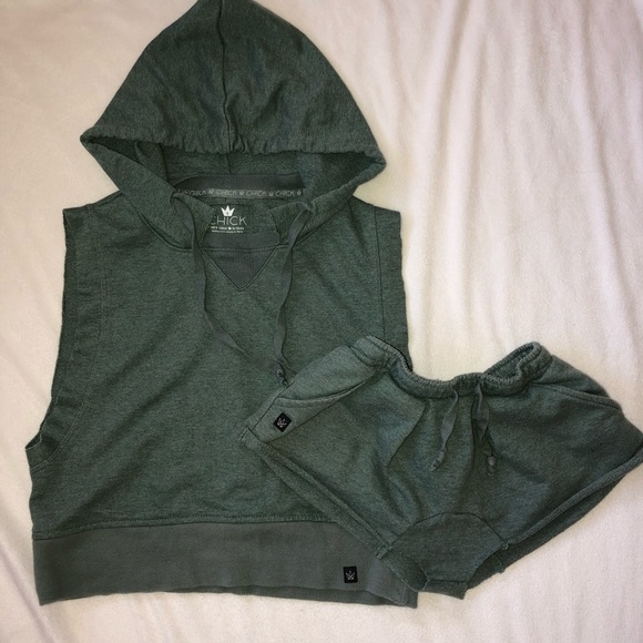 Girl’s 2 pc Lounge set - Picture 1 of 8